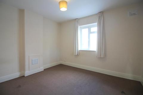 2 bedroom flat to rent, High Street, Ruislip