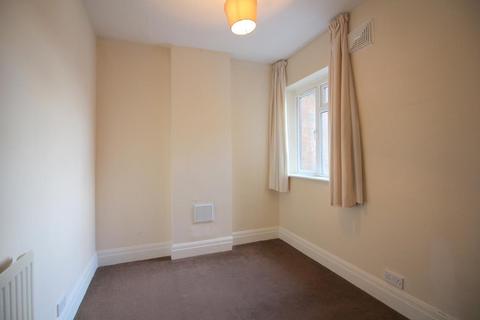 2 bedroom flat to rent, High Street, Ruislip