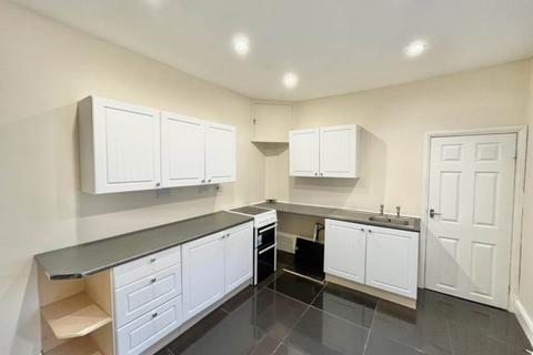 2 bedroom flat to rent, Rectory Road, Gateshead NE8