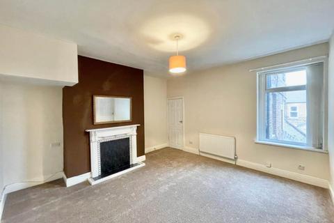 2 bedroom flat to rent, Rectory Road, Gateshead NE8