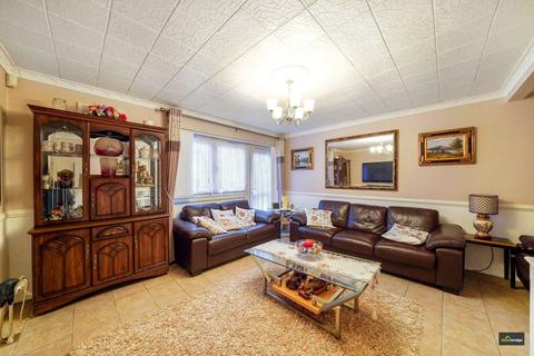 161 Grantham Road, London, E12 5LZ