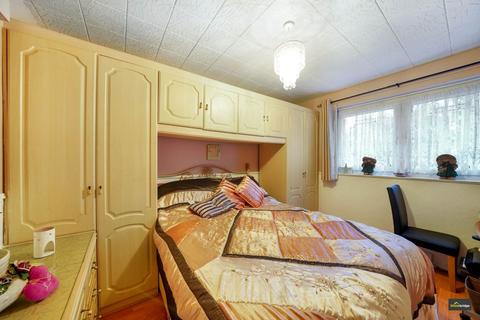 161 Grantham Road, London, E12 5LZ