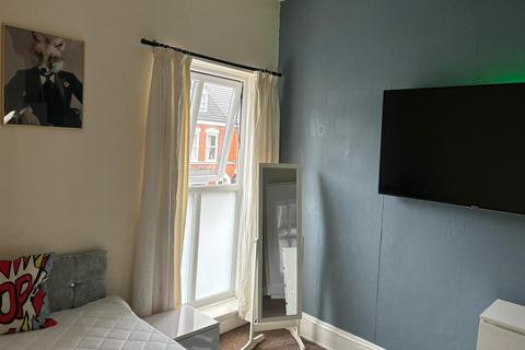 undefined, Shared Student House  - De Grey Street, Hull