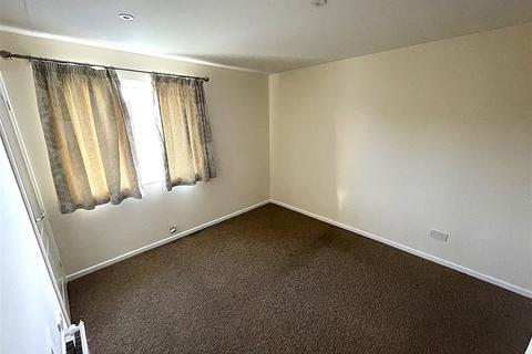 71 Ascham Road, Grange Park, Swindon, SN5 6BE