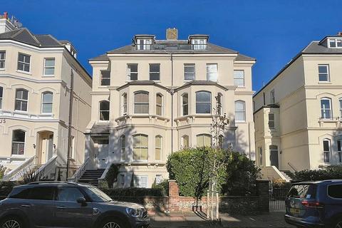 4 bedroom flat for sale, Blackwater Road, Eastbourne