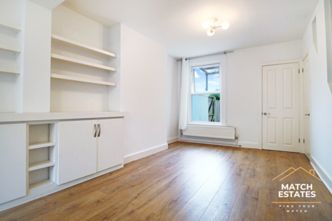 2 bedroom end of terrace house to rent, Heath Grove, Maidstone ME16