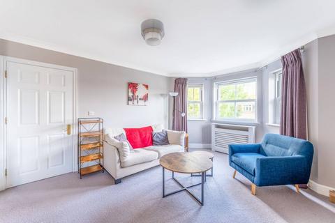 2 bedroom flat to rent, Martell Road, West Dulwich, London, SE21