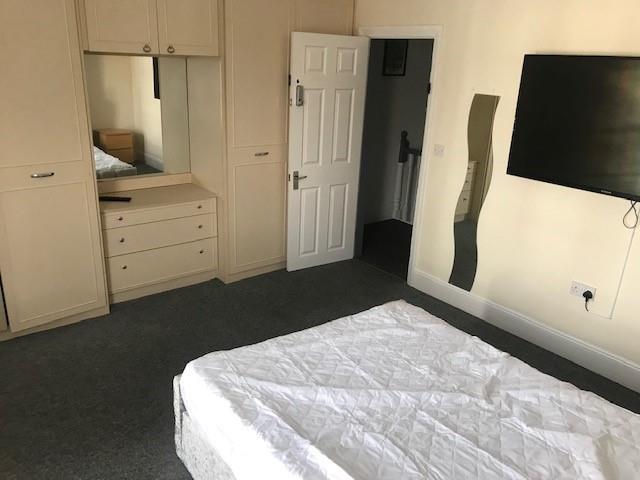 Bedroom 3.jpg