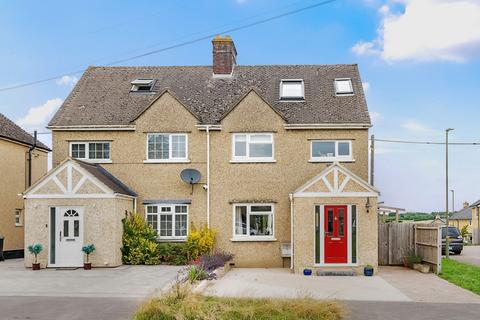 3 bedroom semi-detached house for sale, Springfield Oval, Witney