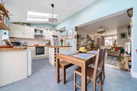 3 bedroom semi-detached house for sale, Springfield Oval, Witney