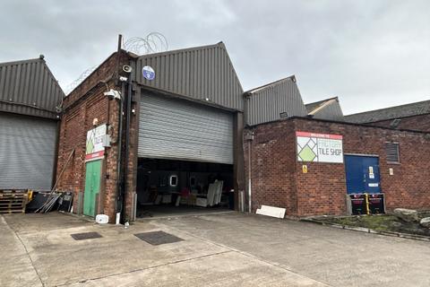 Industrial unit to rent, Vale Park Way, Manchester M8