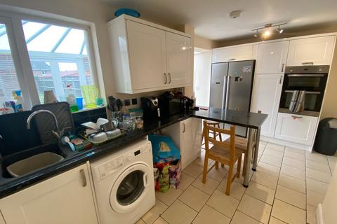 4 bedroom terraced house to rent, Winnall Manor Road, Winchester, SO23