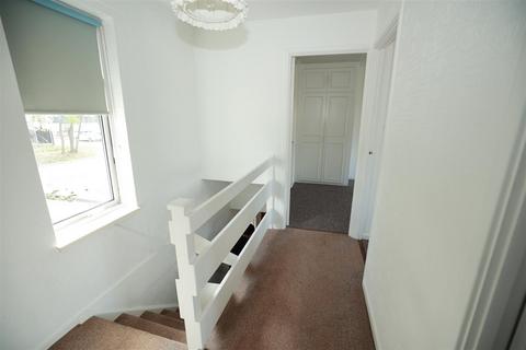 3 bedroom terraced house to rent, Whitebeam Road, Birmingham B37