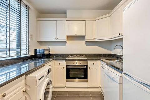 2 bedroom flat to rent, 161 Fulham Road, London SW3