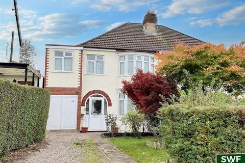 4 bedroom semi-detached house for sale, Sedgley Road, Penn Common,