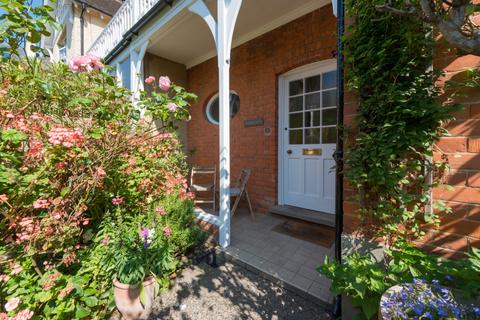 4 bedroom semi-detached house for sale, Stanley Road, Deal, CT14