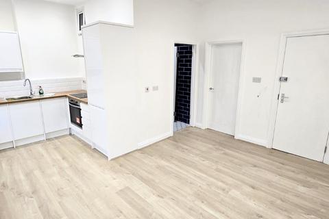 1 bedroom flat to rent, Seven Sisters Road, N7