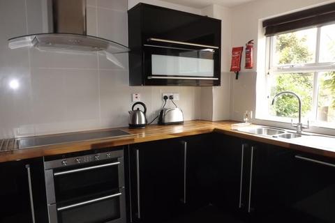 7 bedroom terraced house to rent, Wren Close, Bristol BS16