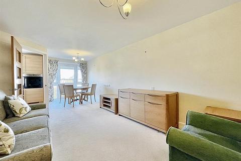 1 bedroom retirement property for sale, Jevington Gardens, Eastbourne