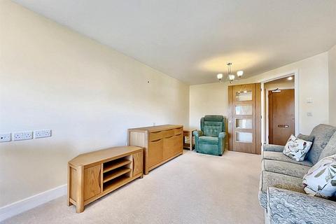 1 bedroom retirement property for sale, Jevington Gardens, Eastbourne