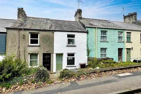 2 bedroom terraced house to rent, Terras Road, St. Austell PL26