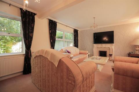 4 bedroom detached house for sale, Burnside, Hale Barns