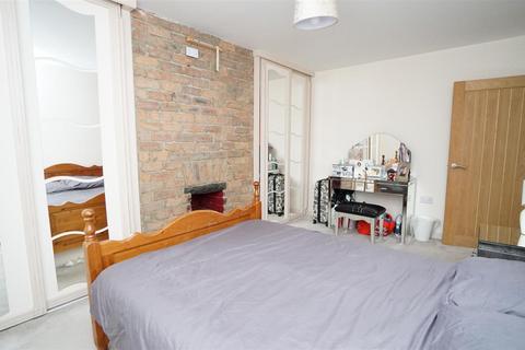 47 Fagley Road, Bradford, BD2 3LS