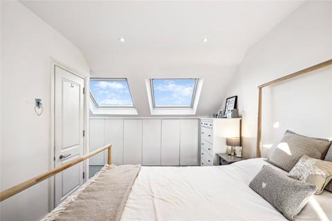 57 Bassingham Road, Earlsfield, London, SW18 3AF
