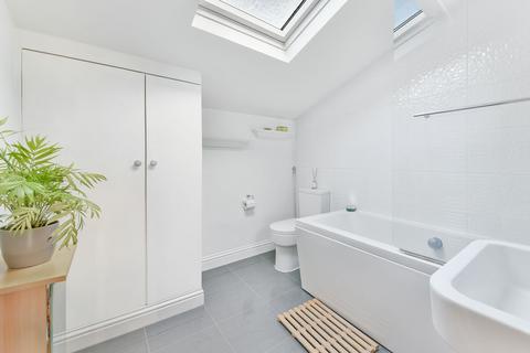3 Beaconsfield Road, Surbiton, KT5 9AW