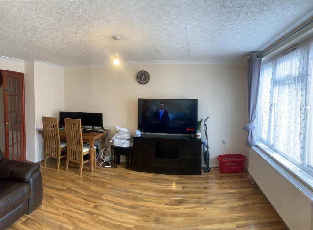 Three Bedroom Terraced House in Northolt