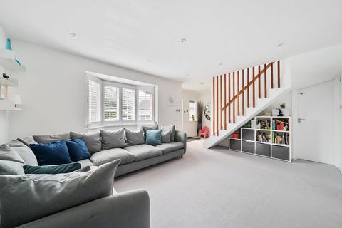 17 Simmil Road, Claygate, Esher, KT10 0RT