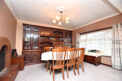 3 bedroom end of terrace house for sale, Danbury Close, Romford, RM6