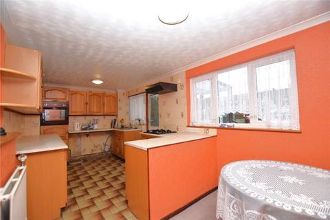 3 bedroom end of terrace house for sale, Danbury Close, Romford, RM6