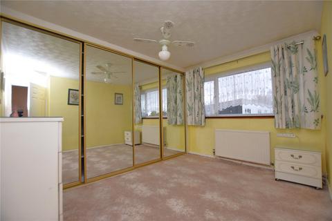 3 bedroom end of terrace house for sale, Danbury Close, Romford, RM6