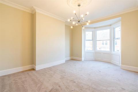 2 bedroom flat to rent, Naters Street, Whitley Bay