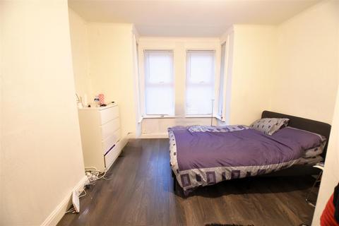 1 bedroom flat for sale, Athol Road, Erith DA8