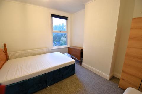 1 bedroom flat for sale, Athol Road, Erith DA8