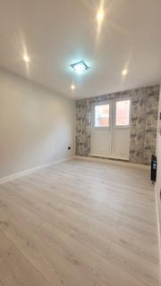 1 bedroom in a house share to rent, Blackstock Road, London N4