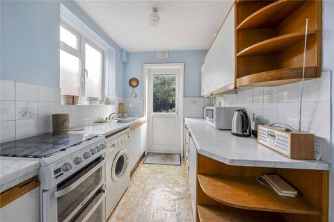 3 bedroom semi-detached house for sale, Avenue Crescent, Hounslow