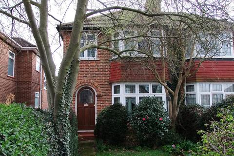 Avenue Crescent, Hounslow