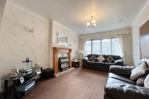 3 bedroom semi-detached house for sale, Oban Drive, Ashton-in-Makerfield, Wigan, WN4 0SJ