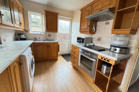 68 Desborough Road, Rothwell, Kettering, NN14 6JG