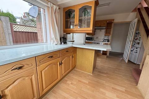 68 Desborough Road, Rothwell, Kettering, NN14 6JG