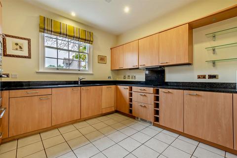 2 bedroom retirement property for sale, Garden Walk, Maidstone