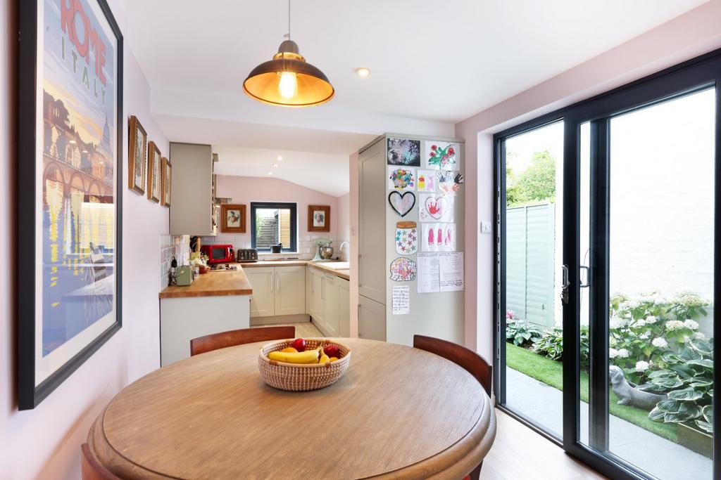 Kitchen/Dining