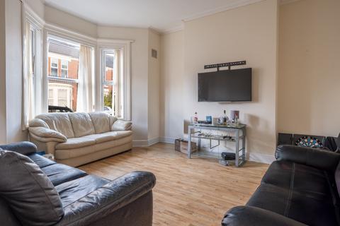 8 bedroom terraced house to rent, Cavendish Place, Newcastle Upon Tyne NE2