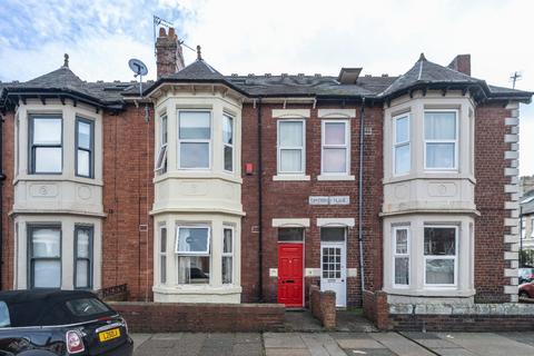 8 bedroom terraced house to rent, Cavendish Place, Newcastle Upon Tyne NE2