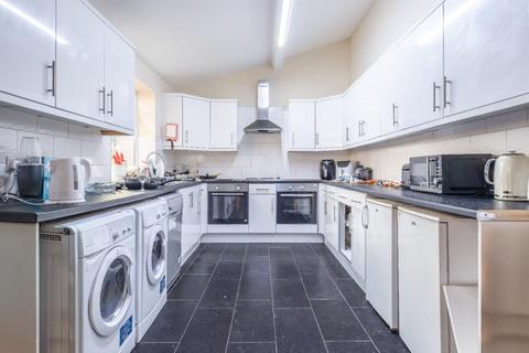 8 bedroom terraced house to rent, Cavendish Place, Newcastle Upon Tyne NE2