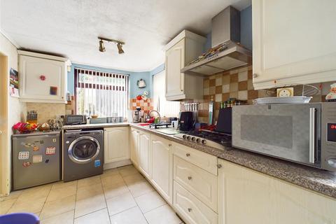 3 bedroom end of terrace house for sale, Chisholm Way, Nottingham NG5