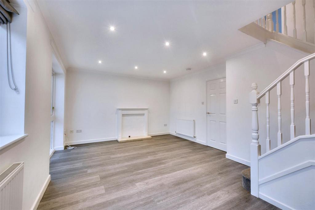 Living Room 3.jpeg